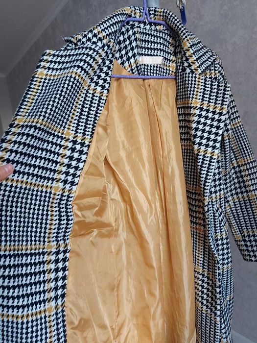 Продаю красивое пальто