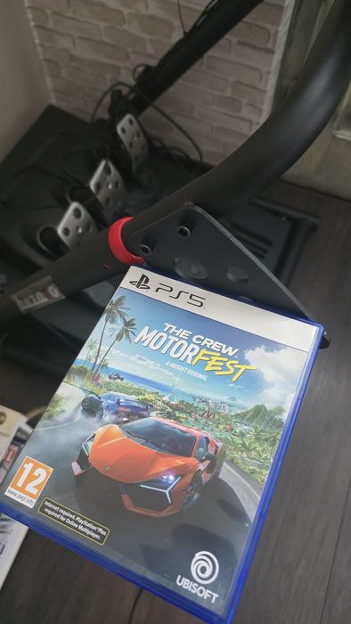 Волан с педали Logitech G923 Mclaren edition със стойка Huzaro