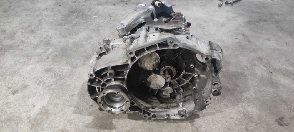 Cutie de viteze volkswagen vw passat B6 2.0 BMP 140 cp cod KDN