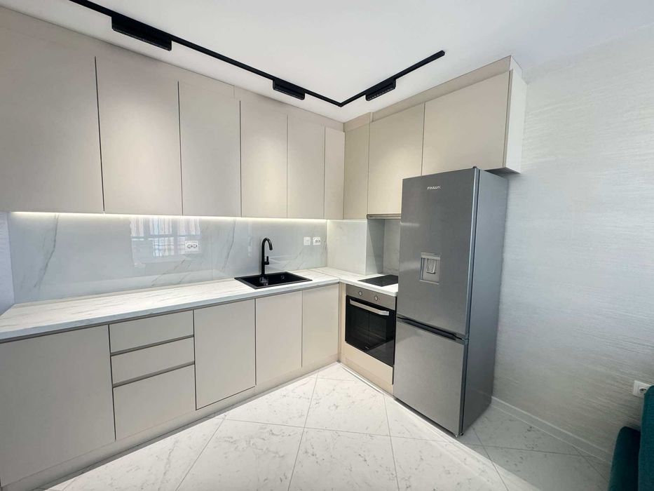 Продава се Тристаен апартамент в Велико Търново, Център - 88 кв.м за 1694 €/кв.м - Снимка #1