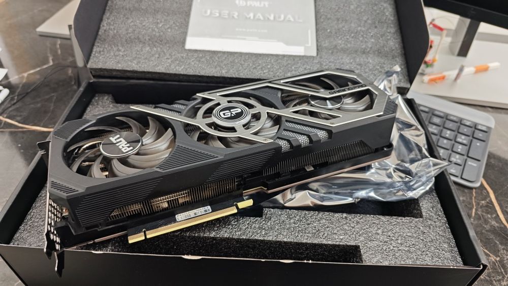 Продам видеокарта GeForce RTX 3080