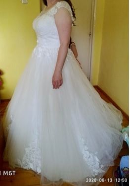 Rochie de mireasa / Menyaszonyi ruha