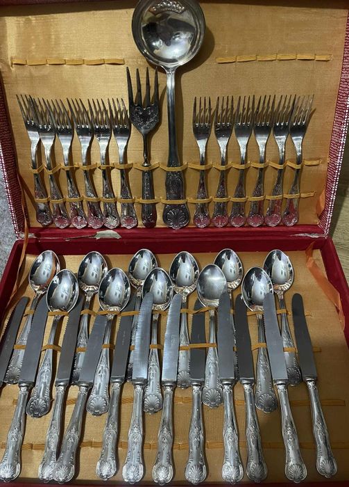 Set tacamuri argintate