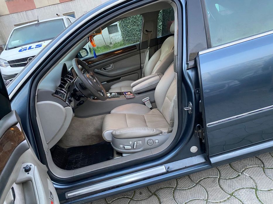 Vând Audi A8L Facelift 233 de cp