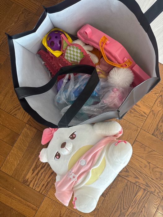 Отдам игрушки для девочки