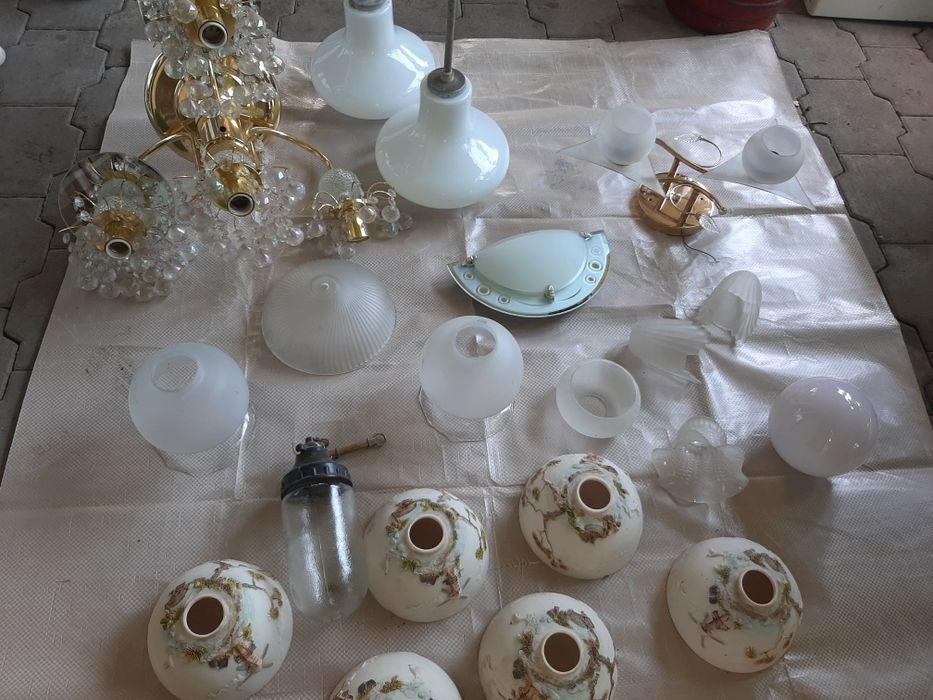 Люстры, плафоны недорого.