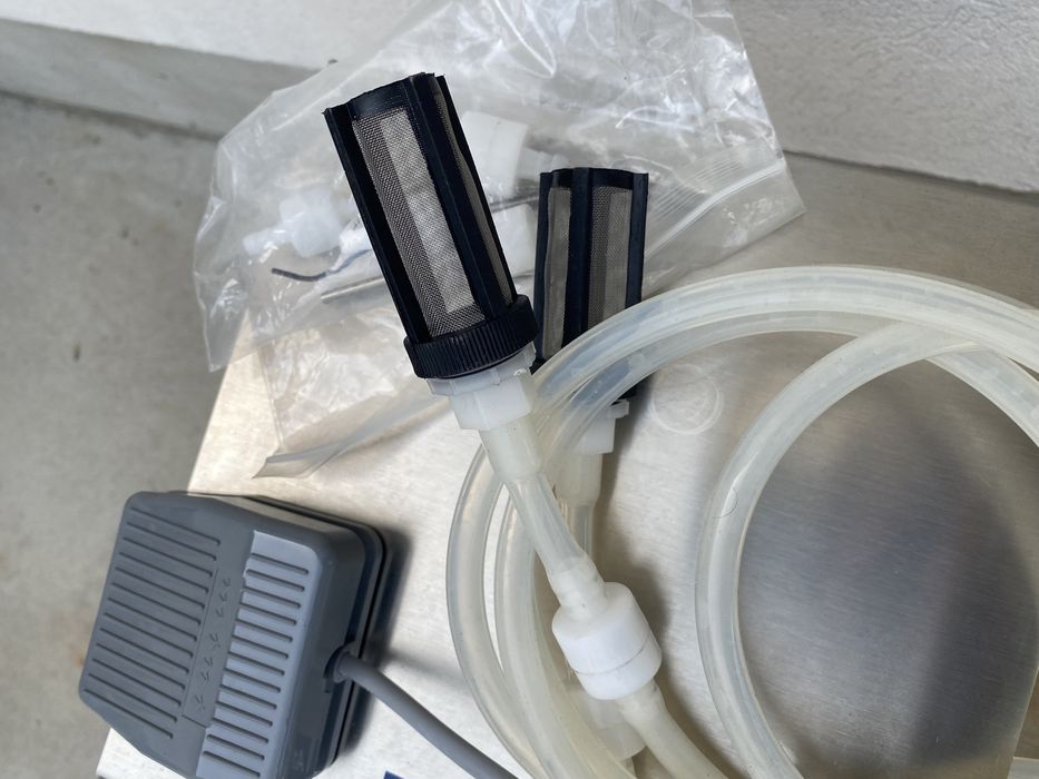 Aparat dozare lichide cu 2 capete și control digital