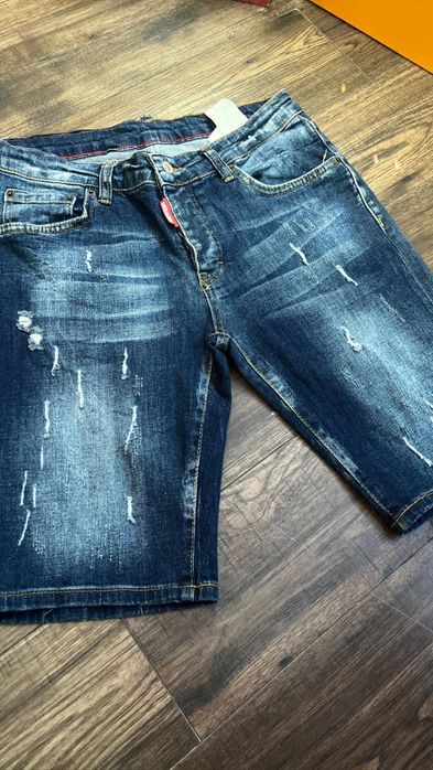 Blugi Dsqared2  marimea 44