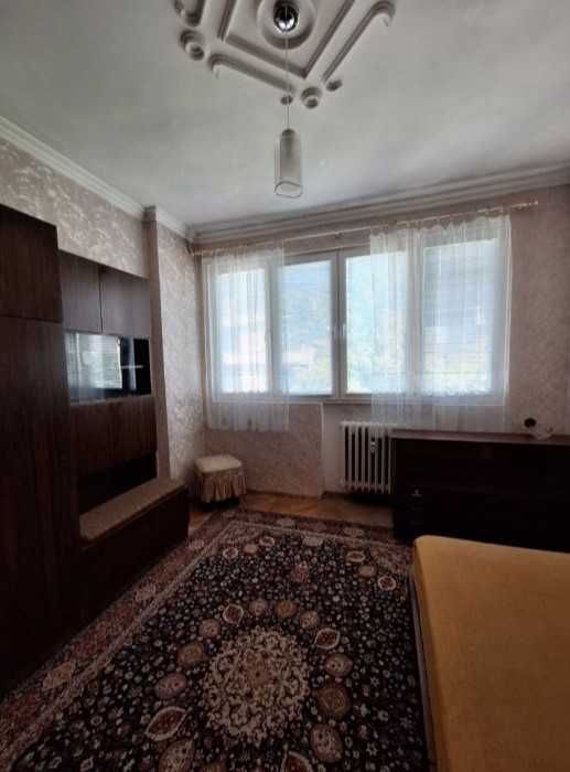 Дава се под наем Тристаен апартамент в София, Център - 75 кв.м за 600 € - Снимка #3