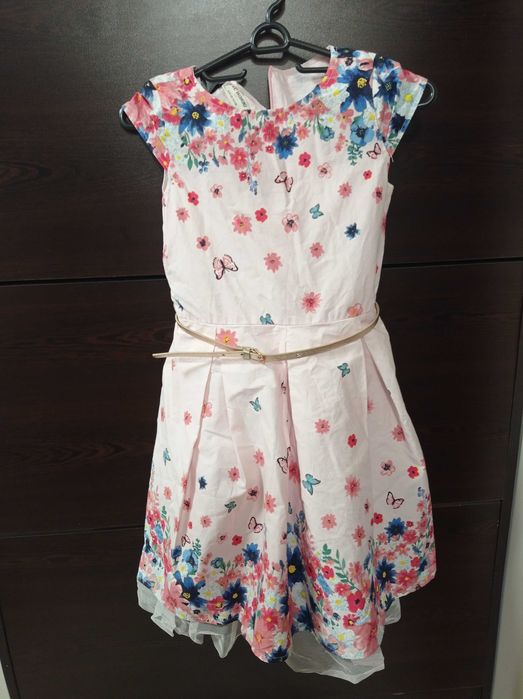 Прекрасни рокли за момиче