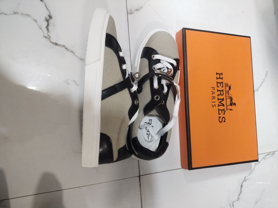 Продам кеды кроссовки