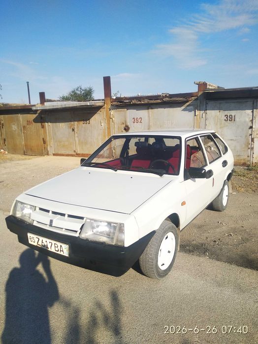 Автомобиль ваз 2109