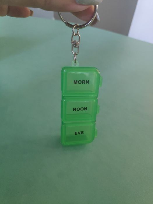 Новинка ! Таблетница брелок