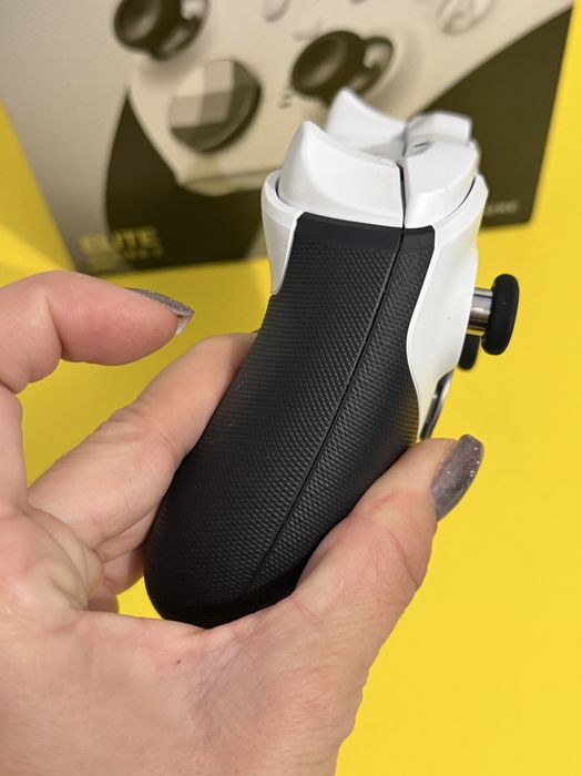 Controller Elite utilizat, dar impecabil