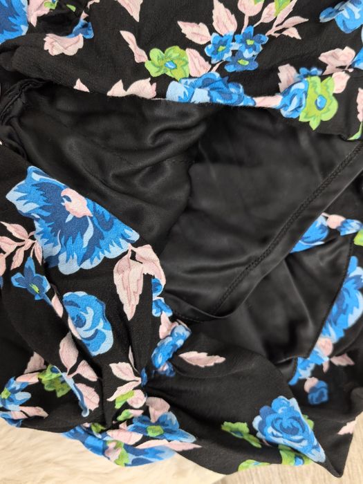 Елегантна рокля с дълъг ръкав на ZARA