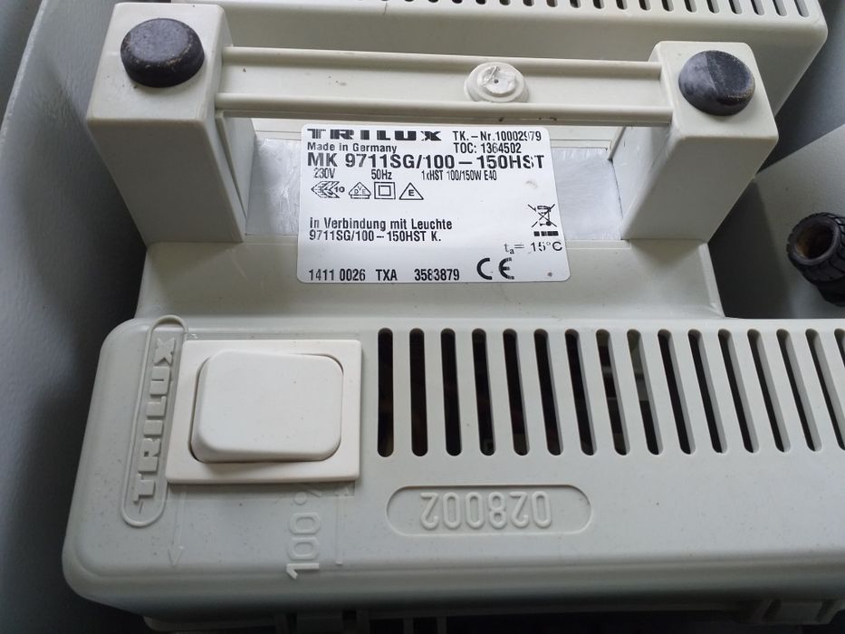 Улично осветление / улични лампи / осветителни тела / Trilux MK9711