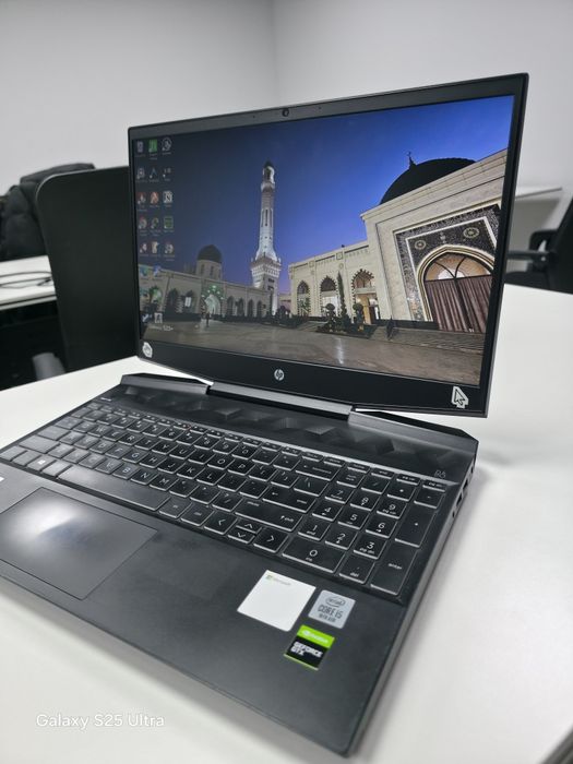 HP Pavilion Gaming 15 — i5 10-avlod / GTX 1650 / 24GB / 512GB NVMe