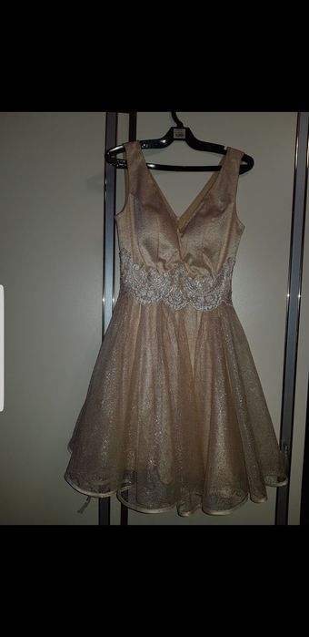 Rochie elegantă aurie