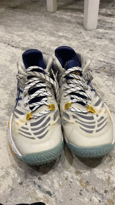 Продам обувь для волейбола