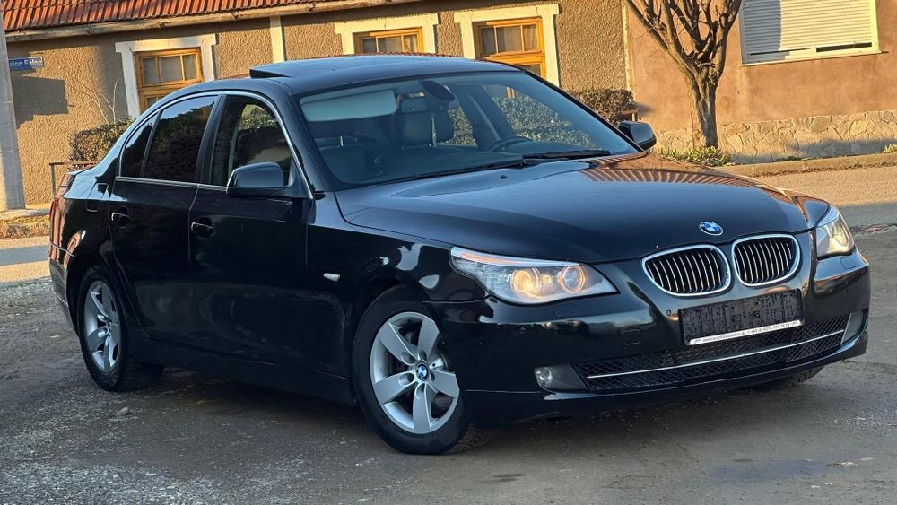 Van schimb 525d 3.0 Diesel FACELIFT – Piele – Trapă – Automată Joys