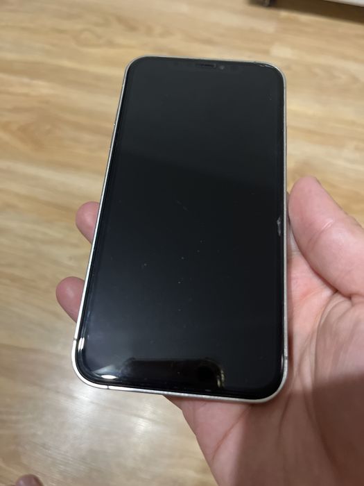 Продам телефон iphone