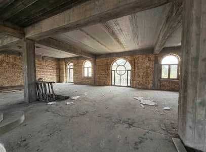 Сдаётся 1200м2 Под Клиника/Детский Сад/Офис Мирзо Улугбек  Ор,Экобазар