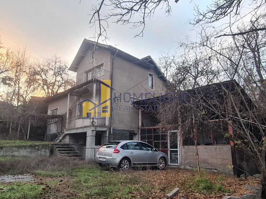 Къща в село Студена, община Перник