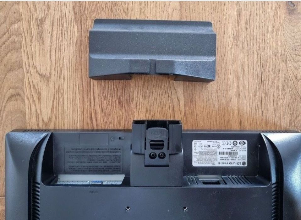 Monitor gaming LG 19 inch