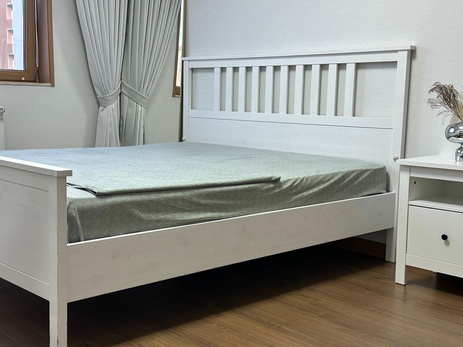 Кровать…..  ………………………………………………….