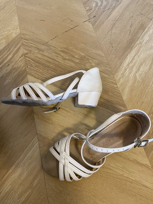 Кожаные бальные туфли