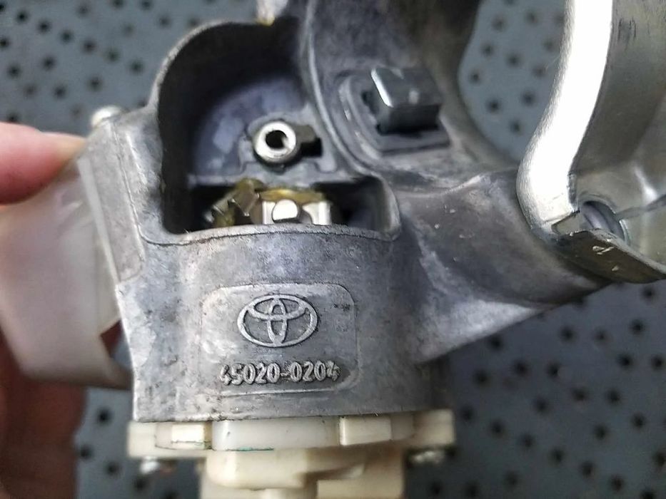 Contact auto cu cheie toyota auris e15 n0502638 450200204