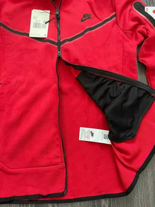 Trening Nike TECH Fleece Red / Produs Premium / Livrare cu verificare