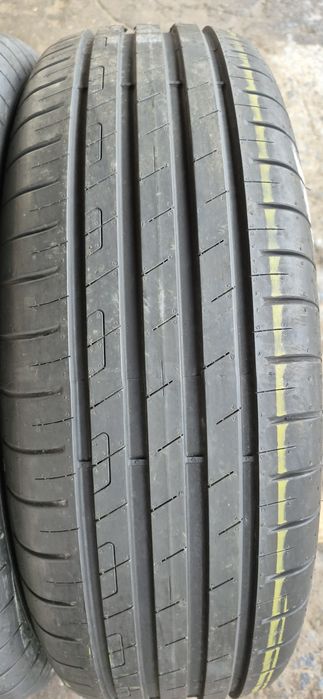 2 anvelope vara ca noi Goodyear 215/65/17.Pretul este pe bucata.