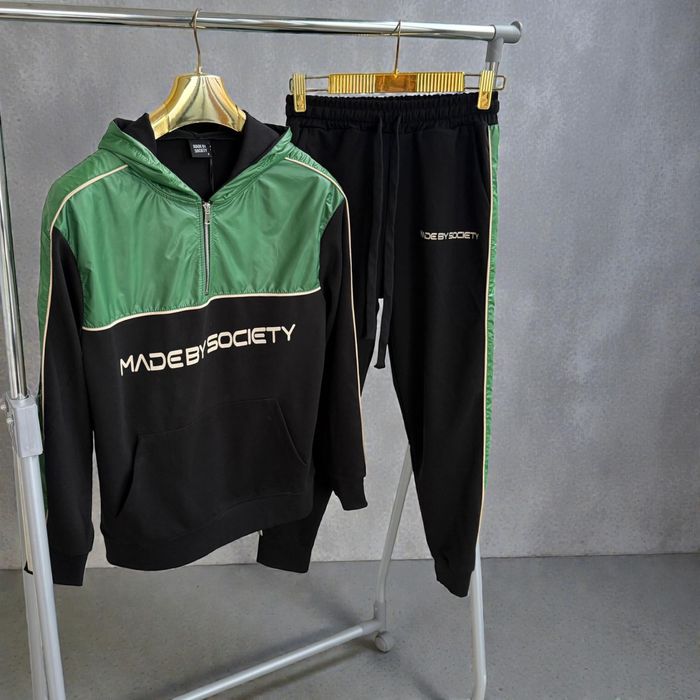 Trening Made by society calitate premium