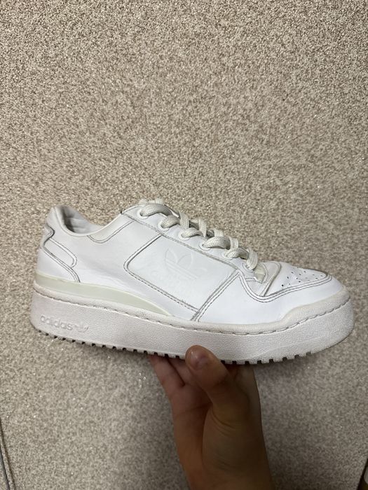 Кроссовки adidas