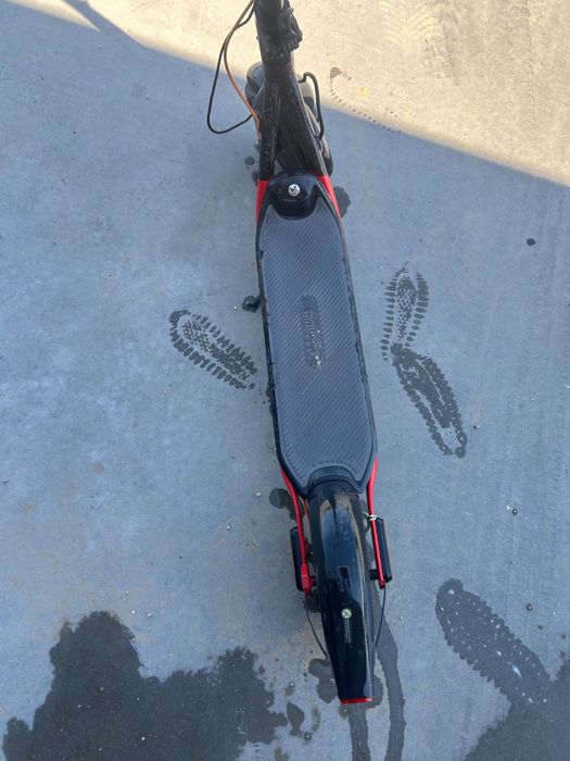 Vând trotinetă electrică ninebot segway