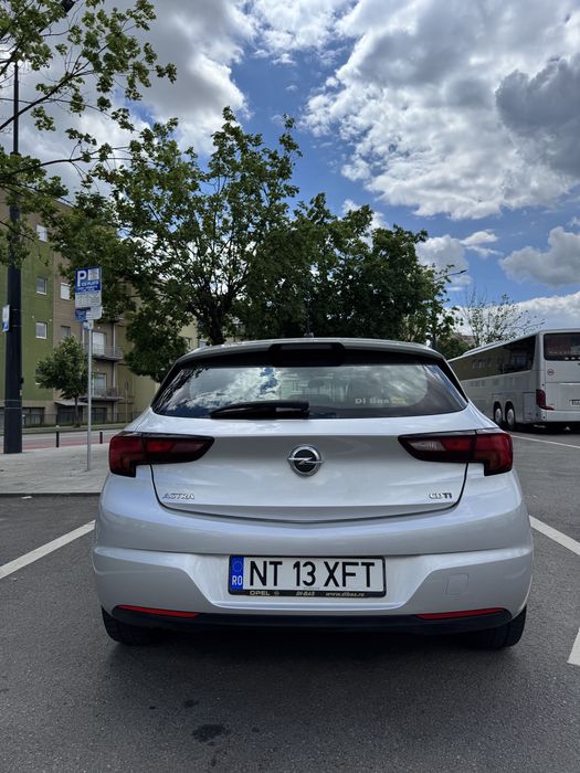Opel Astra K E6