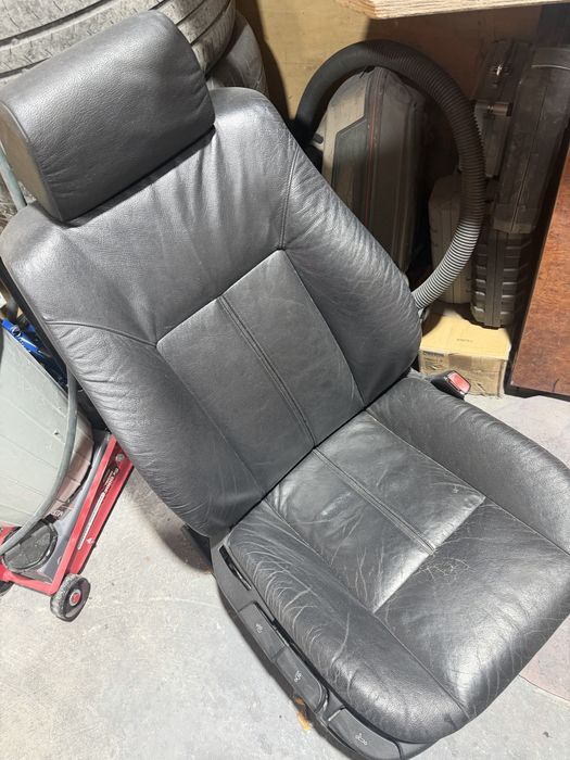 Пасажерска седалка е39