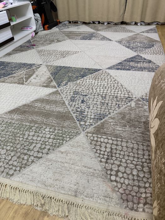 Продам Ковер 2/3 м