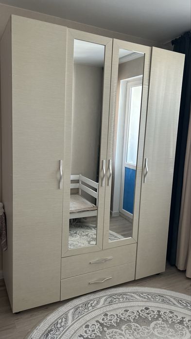 Продам спальный шкаф и кровать вместе