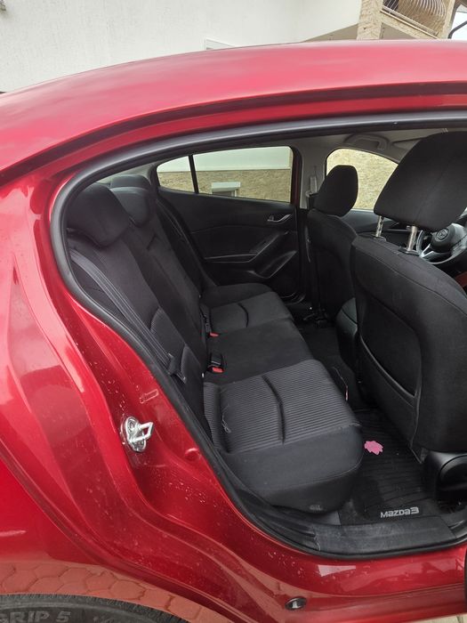 Mazda 3  2,0 Benzina 120 Cp.Bi-xenon posibilitatea rate trasport gratuit Garanție