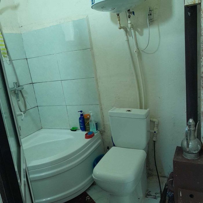 Saltanat yonda 2xona kv sotiladi