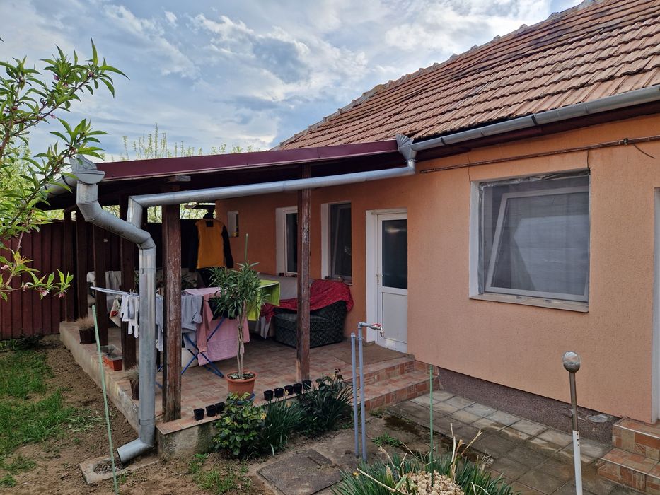 Inchiriere apartament  2 camere la curte cu terasa propie , Blaj, str. Crisan