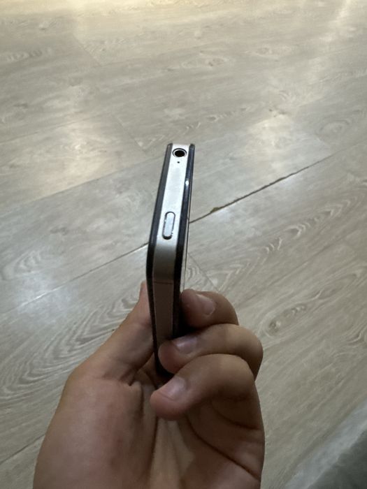 iPhone 5S.