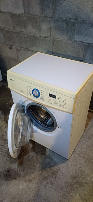 Продам стиральную машину автомат