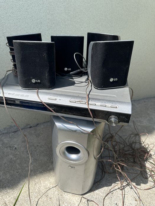 Продам.   Двд плеер. И видео магнитофон