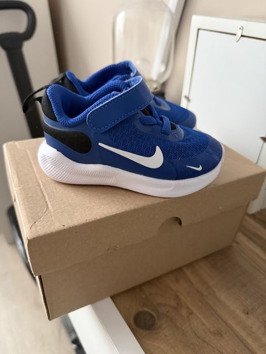 Детски маратонки Nike Revolution 21 номер