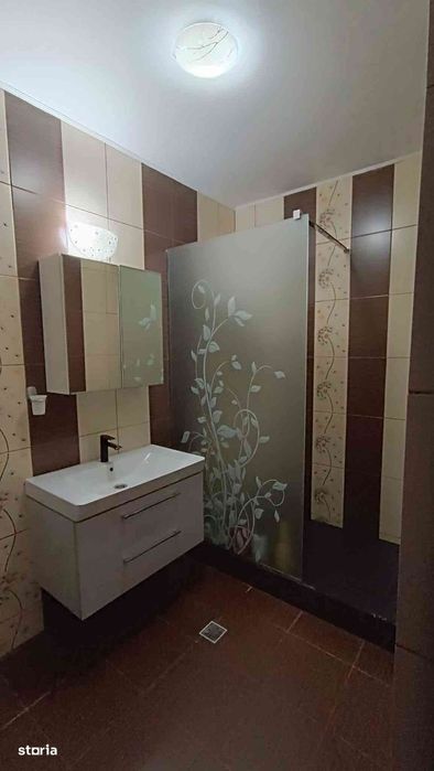 Persoana Fizica vand apartament 2 camere+parcare zona Terra Floresti