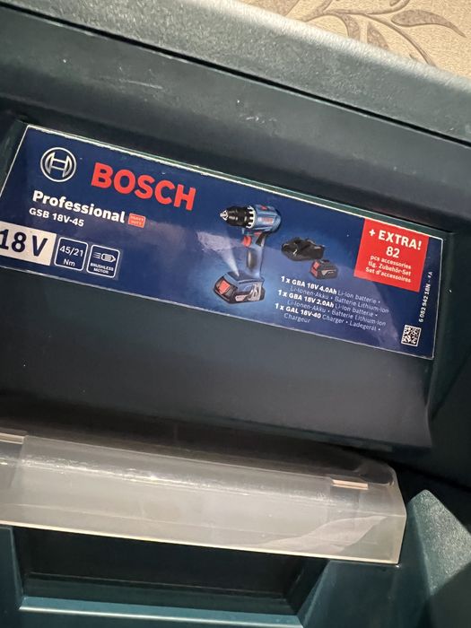 Filetanta cu percutie Bosch GSB 18v-45 cu 2 ac+ inc + acc-Sigilata