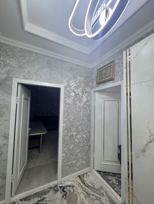 Продаётся двухкомнатная на м-в Карасу 1